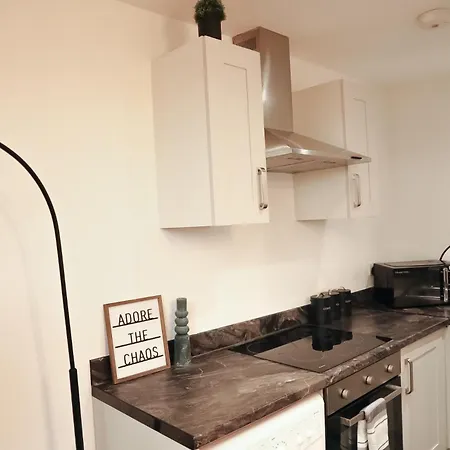 1 Bedroom Centre Foster Square *