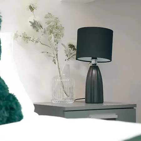 City Centre Retreat Walk To Shops & Dining, Contractors Welcome Апартаменты Брадфорд