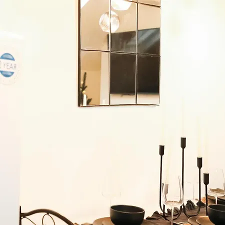 Apartament 1 Bedroom Centre Foster Square *