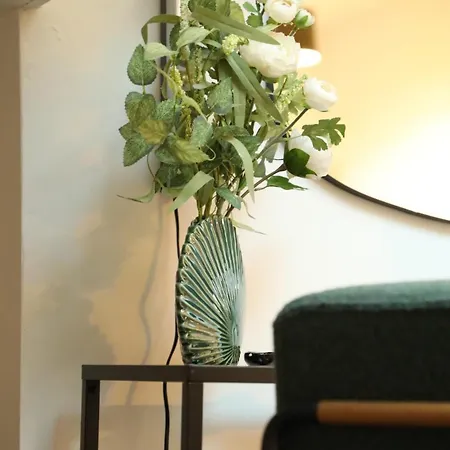 City Centre Retreat Walk To Shops & Dining, Contractors Welcome Apartment Bradford (West Yorkshire)