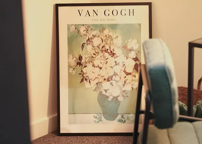 Centre Retreat Walk To Shops & Dining, Contractors Welcome Apartment