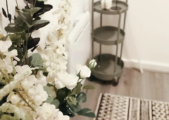 公寓 Centre Retreat Walk To Shops & Dining, Contractors Welcome